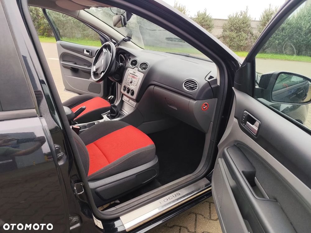 Ford Focus 1.6 Trend - 11
