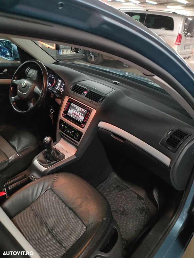 Skoda Octavia 1.8 Elegance TSI - 7