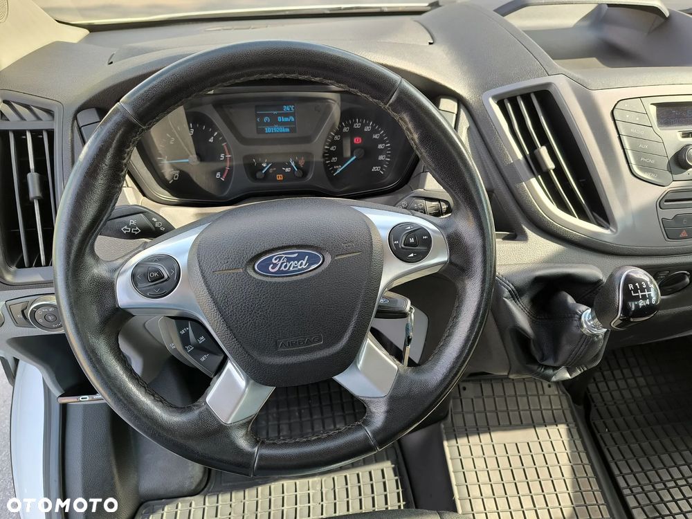Ford Transit - 25