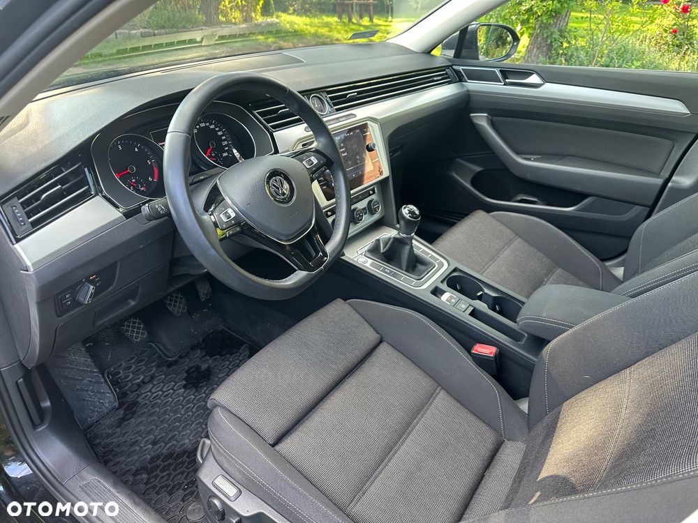 Volkswagen Passat 2.0 TDI BMT Comfortline - 11