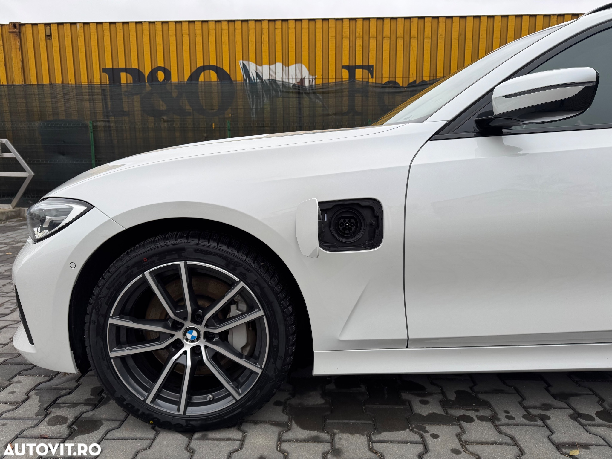 BMW Seria 3 330e Touring Aut. Sport Line - 15
