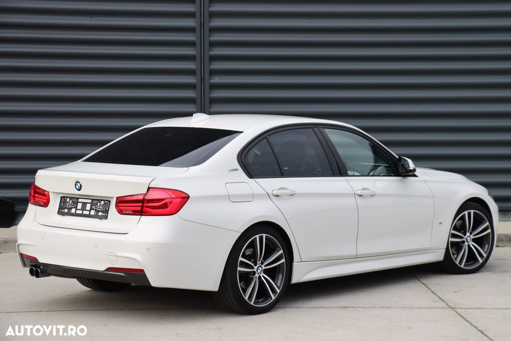 BMW Seria 3 330e iPerformance M Sport - 9