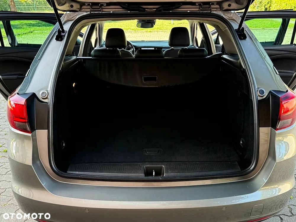 Opel Astra 1.4 Turbo Sports Tourer Business - 19