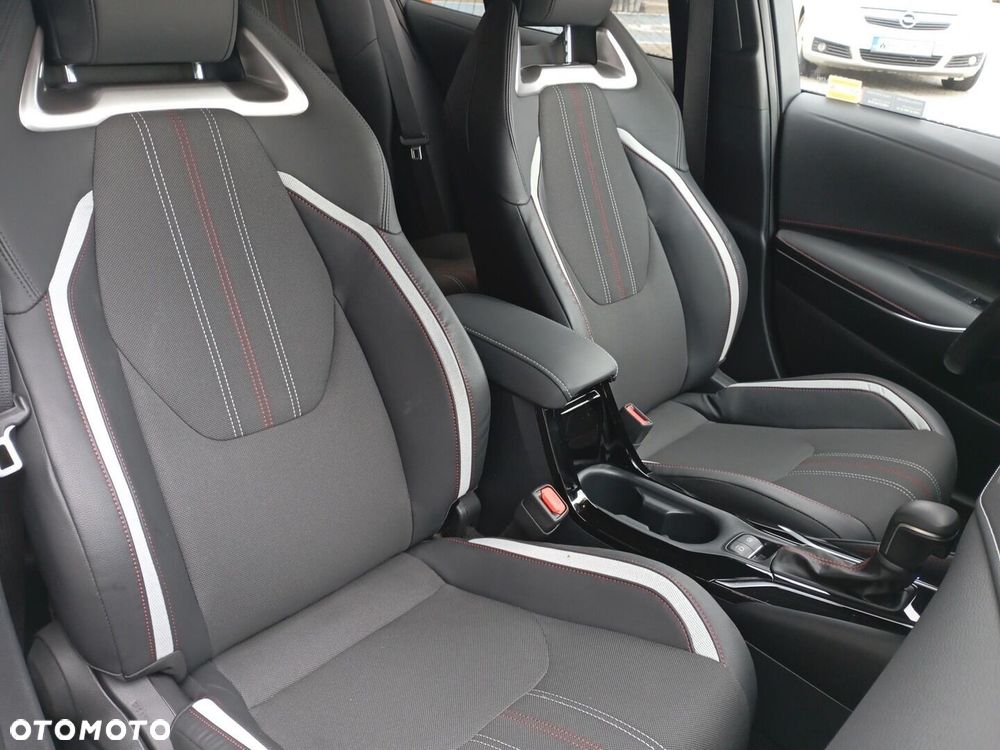 Toyota Corolla 1.8 Hybrid GR Sport Dynamic - 13