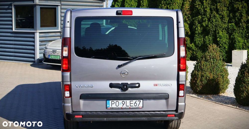 Opel Vivaro - 8