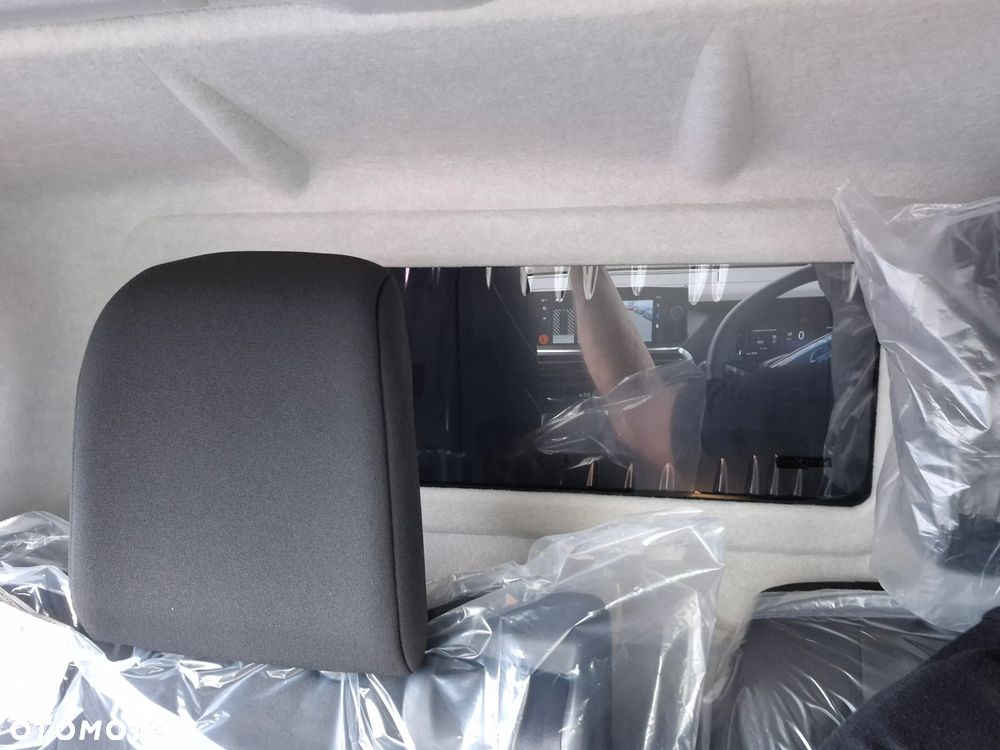 Opel Vivaro Furgon XL LONG 2.2 150KM Automat !! OD RĘKI !! Mega Rabat !! - 19