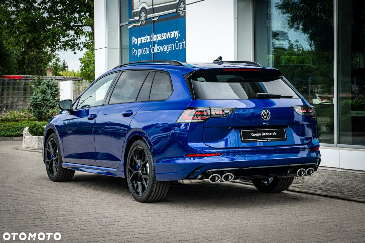 Volkswagen Golf - 10
