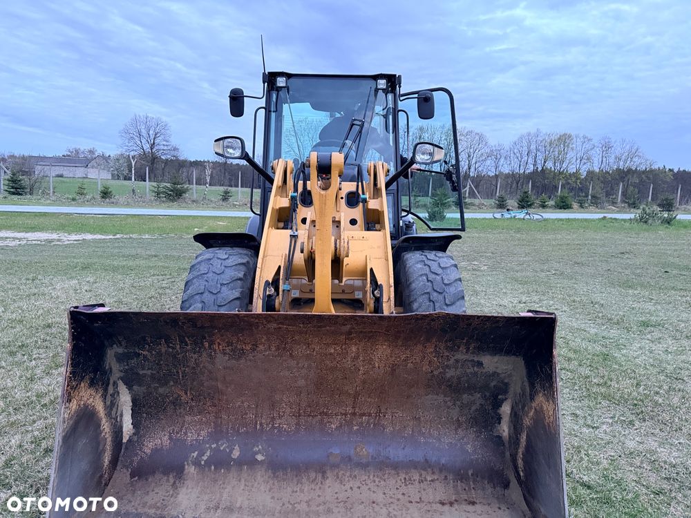 Caterpillar ŁADOWARKA CAT 906M 906 907 908 łyżka pług widły  Liebherr 506 Volvo L25 - 15
