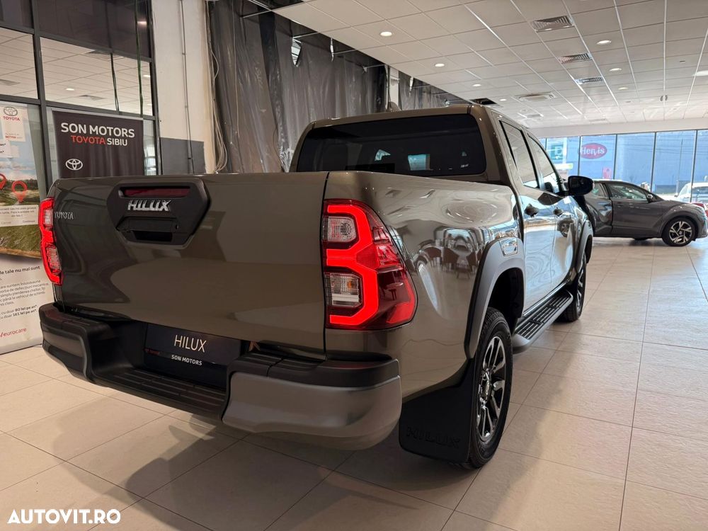 Toyota Hilux 2.8D 204CP 4x4 Double Cab AT Invincible - 6