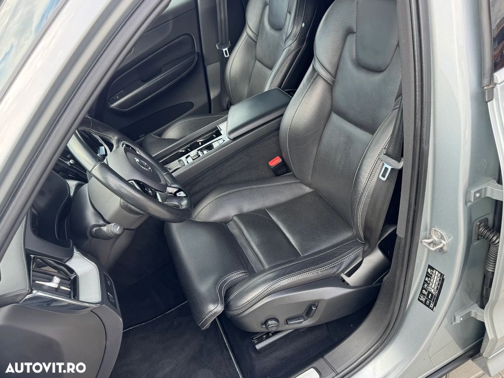 Volvo XC 60 D5 AWD R-Design - 11