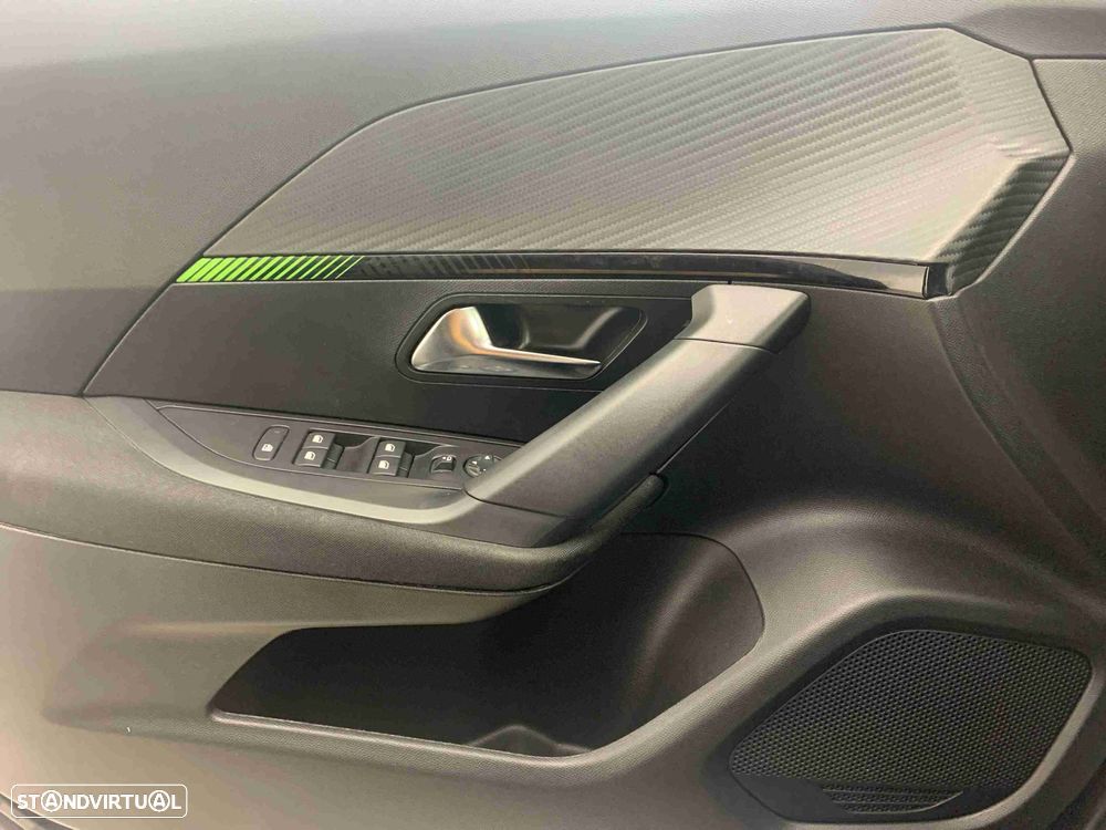 Peugeot 2008 1.2 PureTech Active - 11