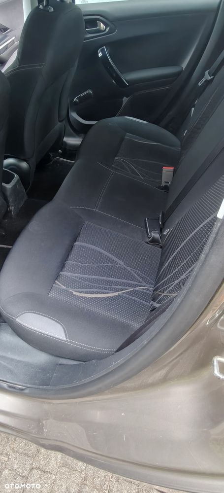 Peugeot 208 1.2 PureTech Allure - 15