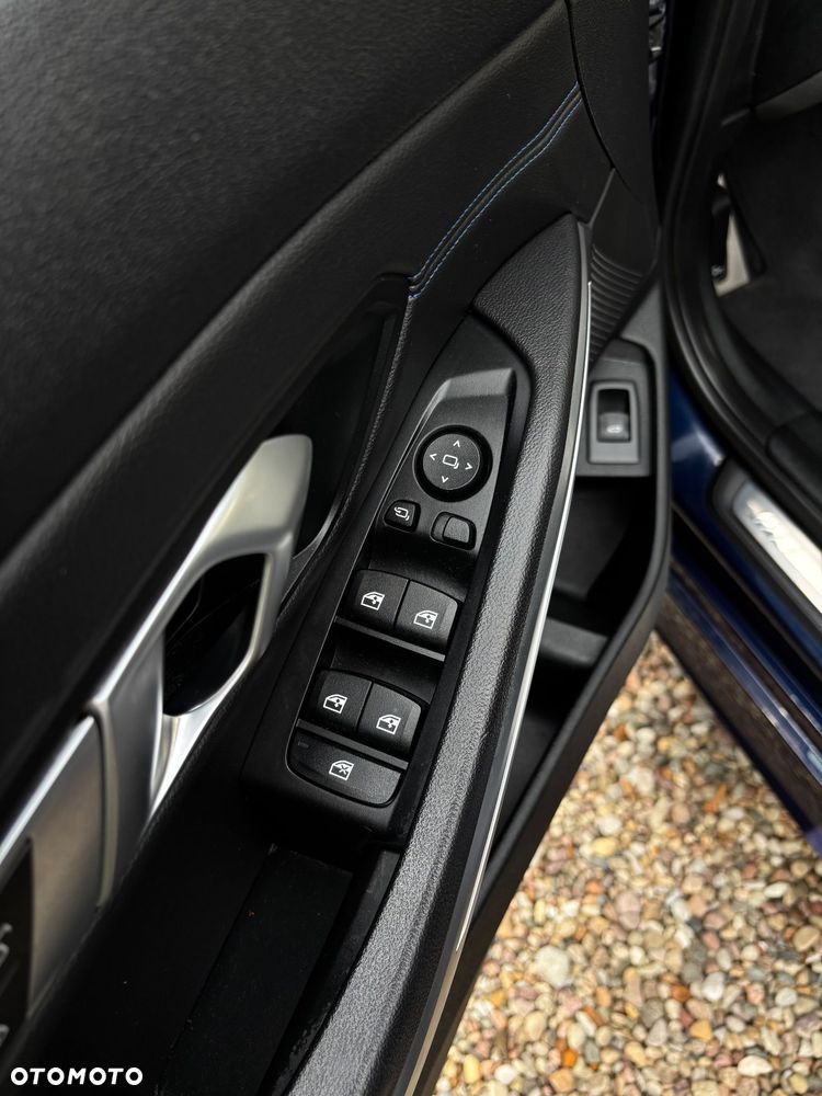 BMW Seria 3 320d xDrive Edition M Sport Shadow - 13