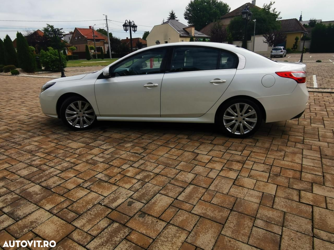 Renault Latitude 2.0 dCi Initiale Aut. - 6