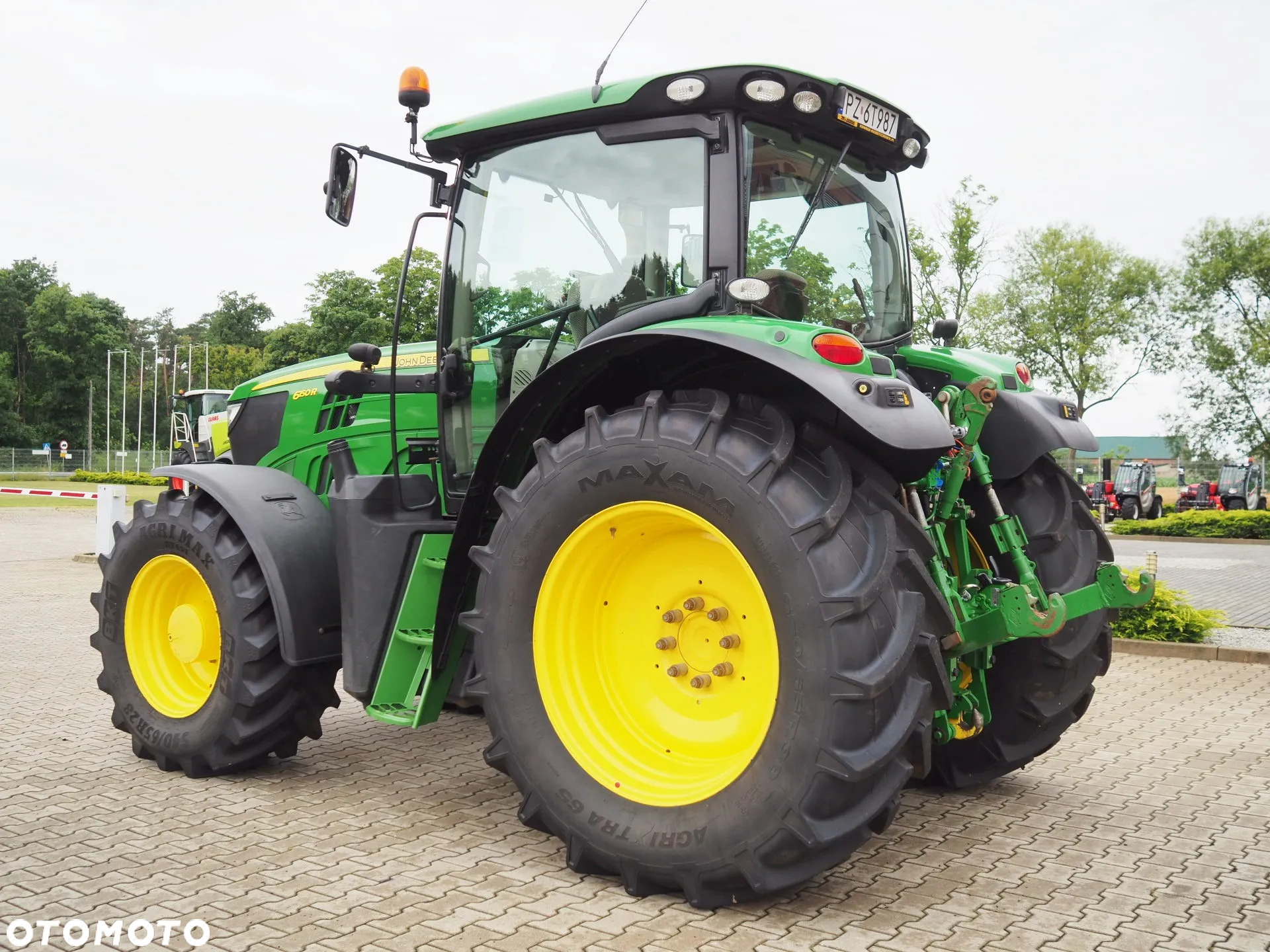 John Deere 6150R - 3