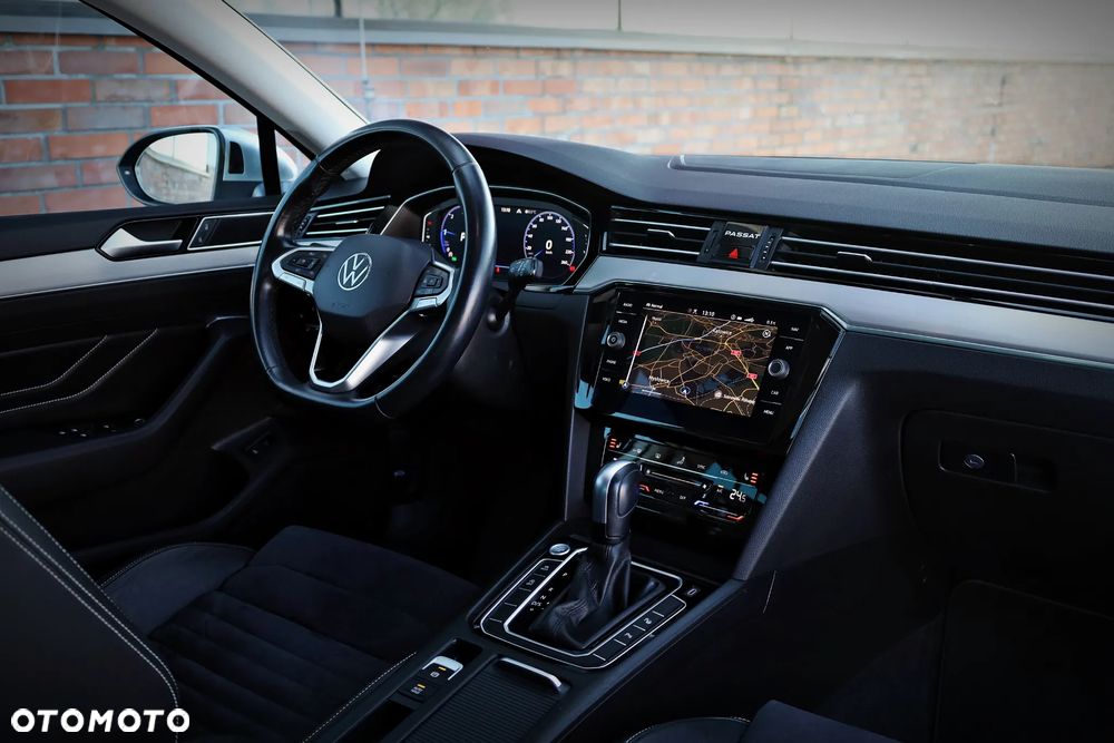 Volkswagen Passat 2.0 TSI Elegance DSG - 20