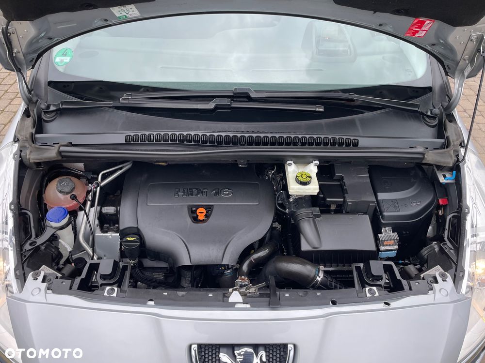 Peugeot 5008 HDI FAP 150 Family Plus - 30