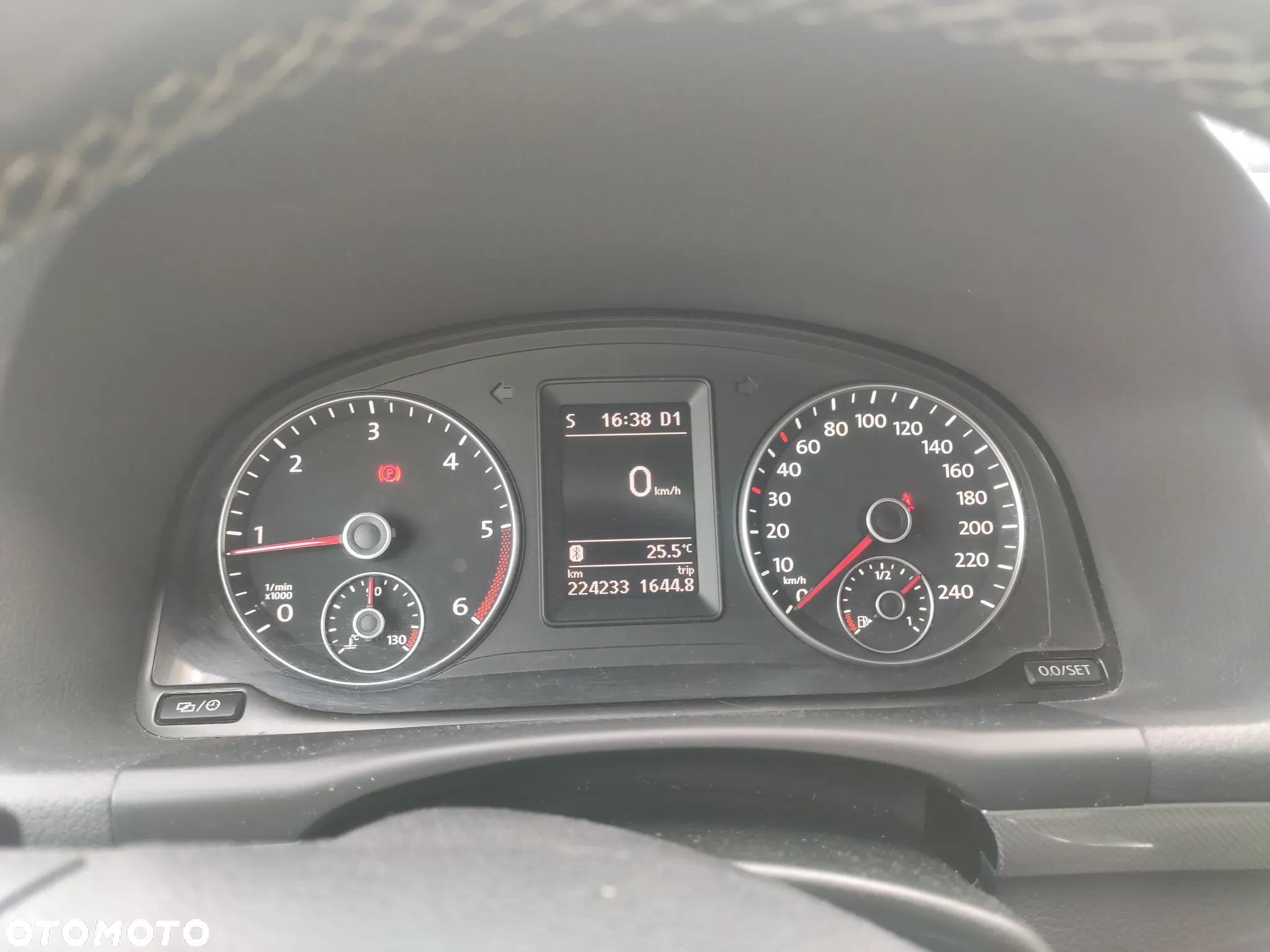 Volkswagen Touran 2.0 TDI DPF BlueMotion Technology DSG MATCH - 13