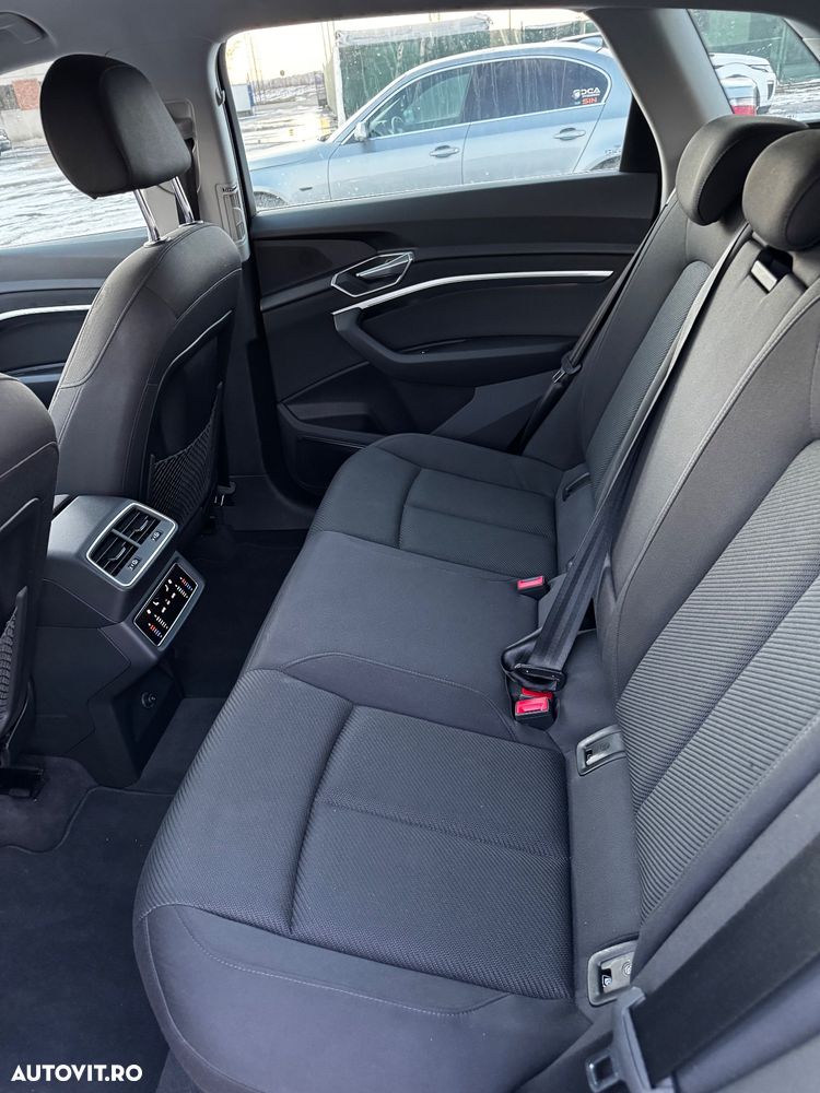 Audi e-tron 55 quattro advanced - 32