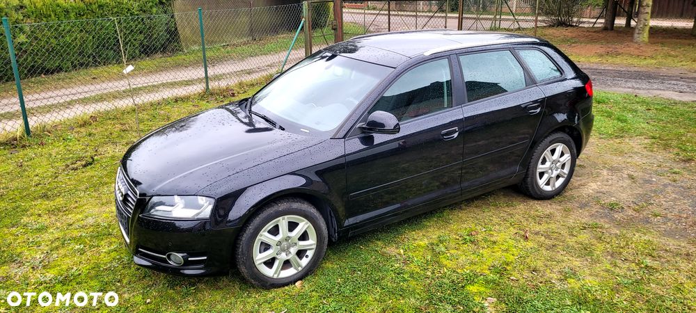 Audi A3 Sportback 2.0 TDI DPF Ambiente - 2