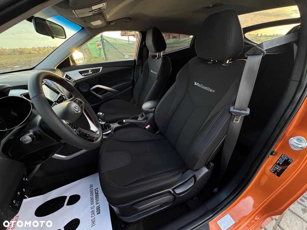 Hyundai Veloster 1.6 GDI Style - 25