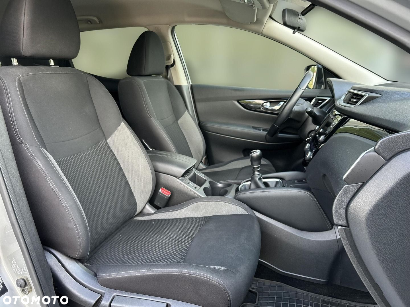 Nissan Qashqai 1.3 DIG-T Visia - 9
