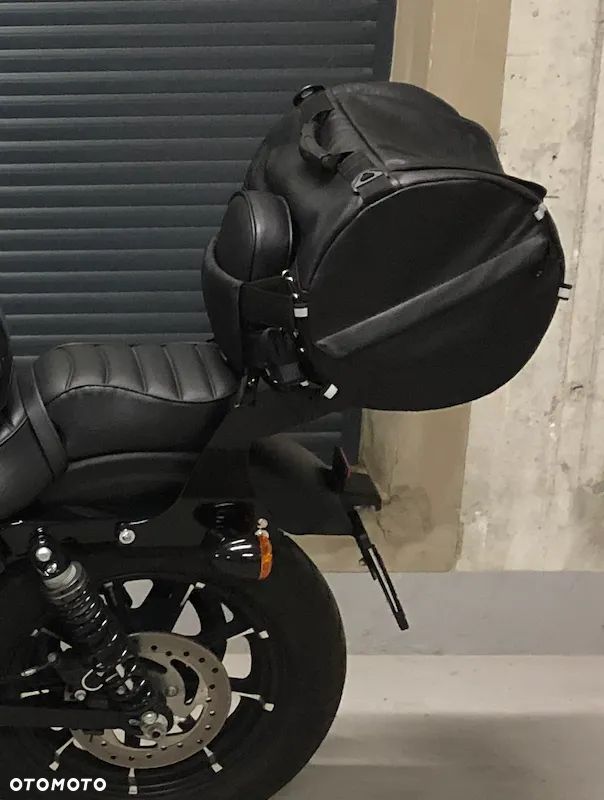 Harley-Davidson Sportster Iron 883 - 9