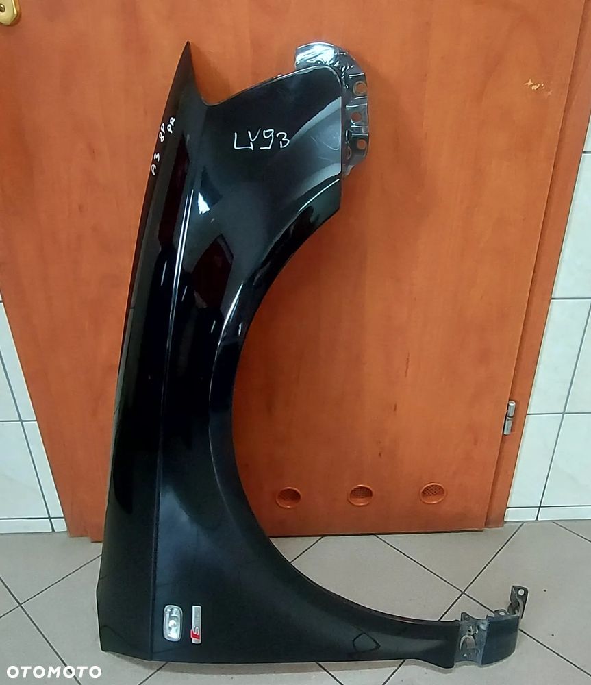 Audi A3 8P 05- Błotnik Przód Przedni Prawy Kolor LY9B - 1