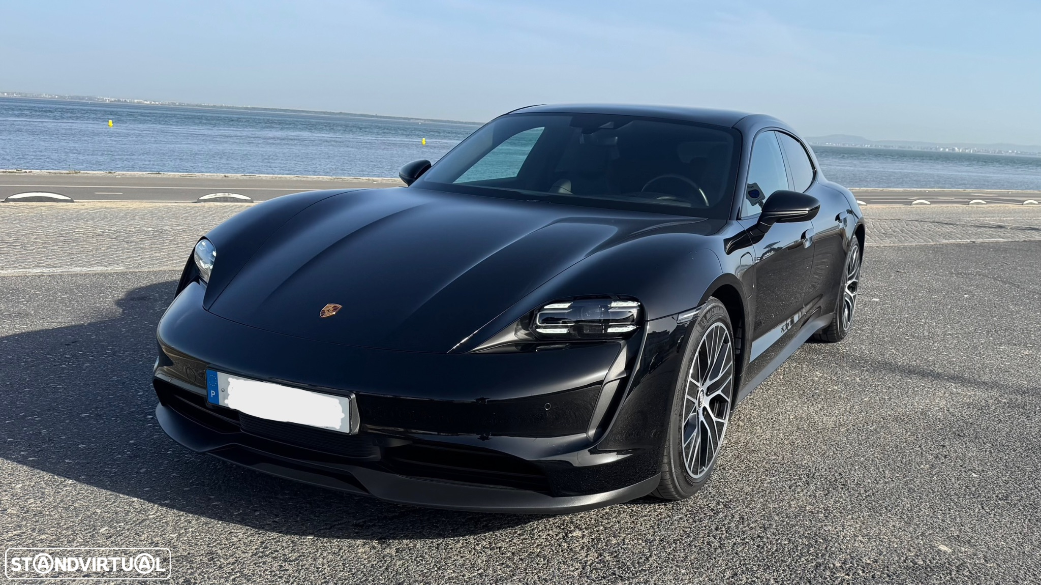 Porsche Taycan Sport Turismo Black Edition - 2
