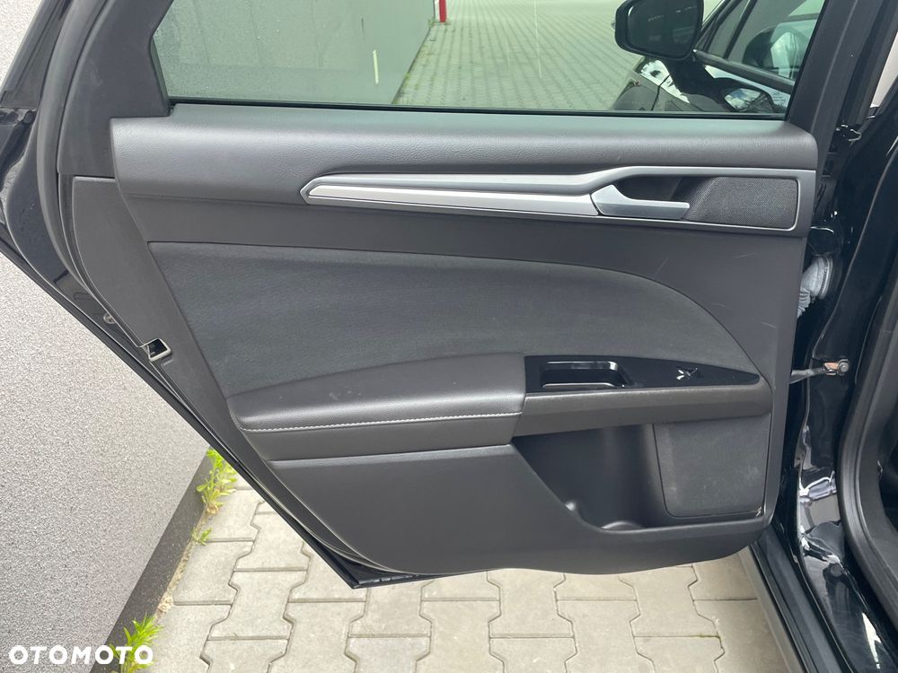 Ford Mondeo - 19