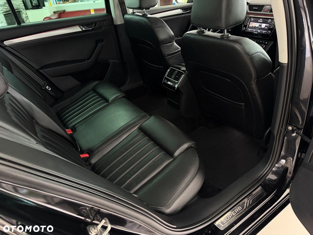Skoda Superb 2.0 TDI DSG Style - 39