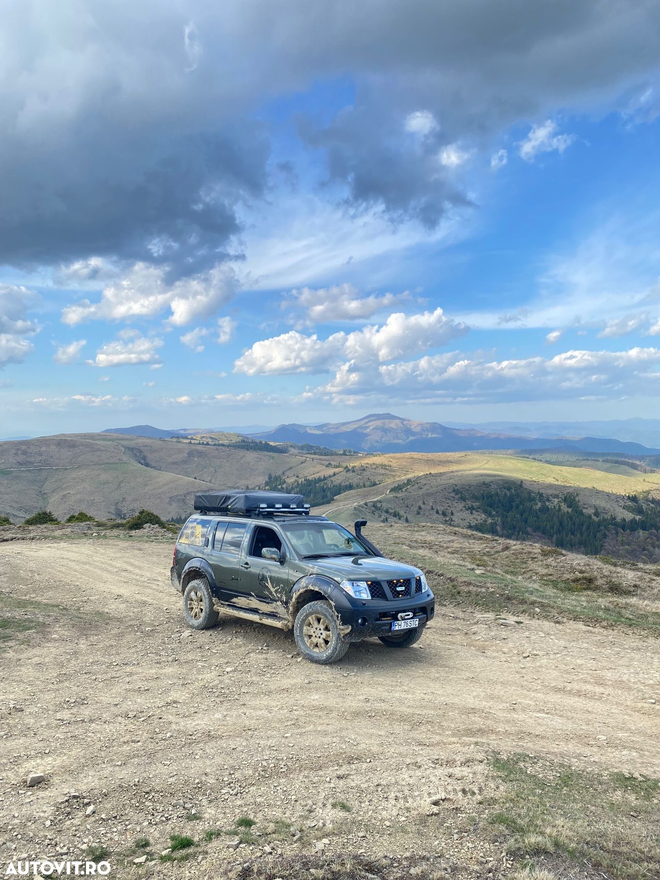 Nissan Pathfinder - 1