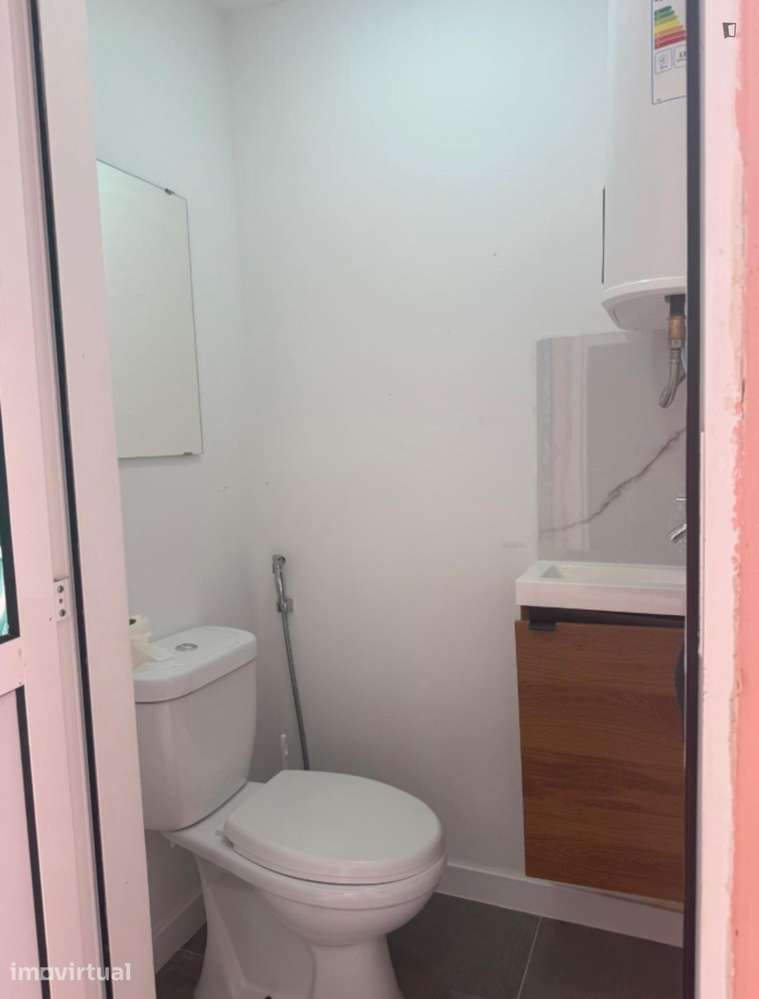 Quarto - localizado em Amadora Lisbon - Grande imagem: 5/28