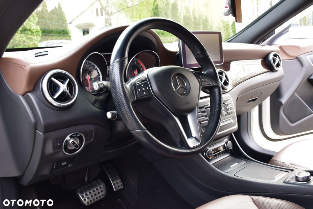 Mercedes-Benz CLA - 20