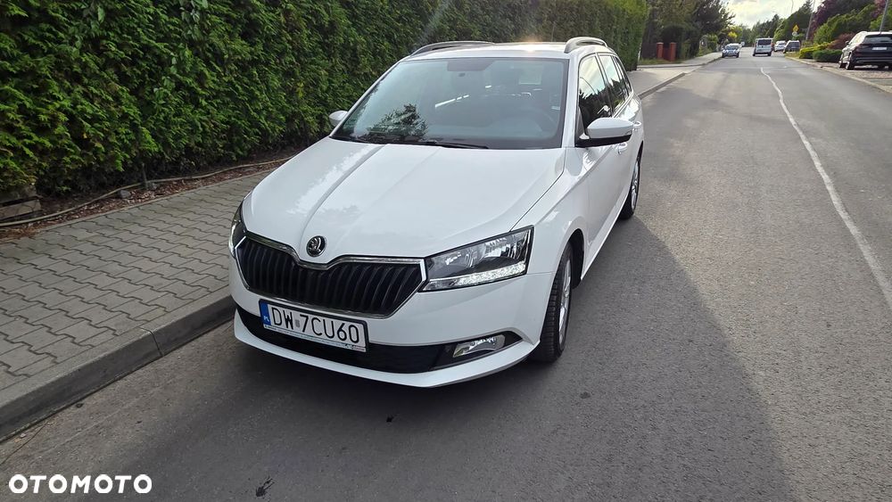 Skoda Fabia 1.0 Style Color - 6