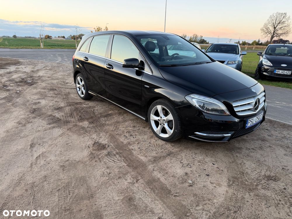 Mercedes-Benz B-Class 2012 photo 3
