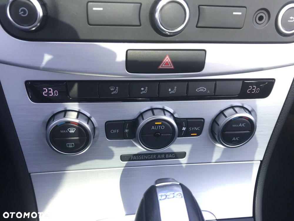 Volkswagen CC 1.4 TSI BMT DSG - 11