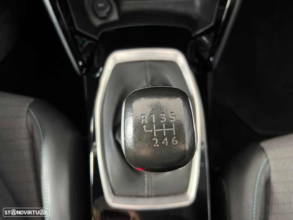 Peugeot 2008 1.5 BlueHDi Allure Pack - 17