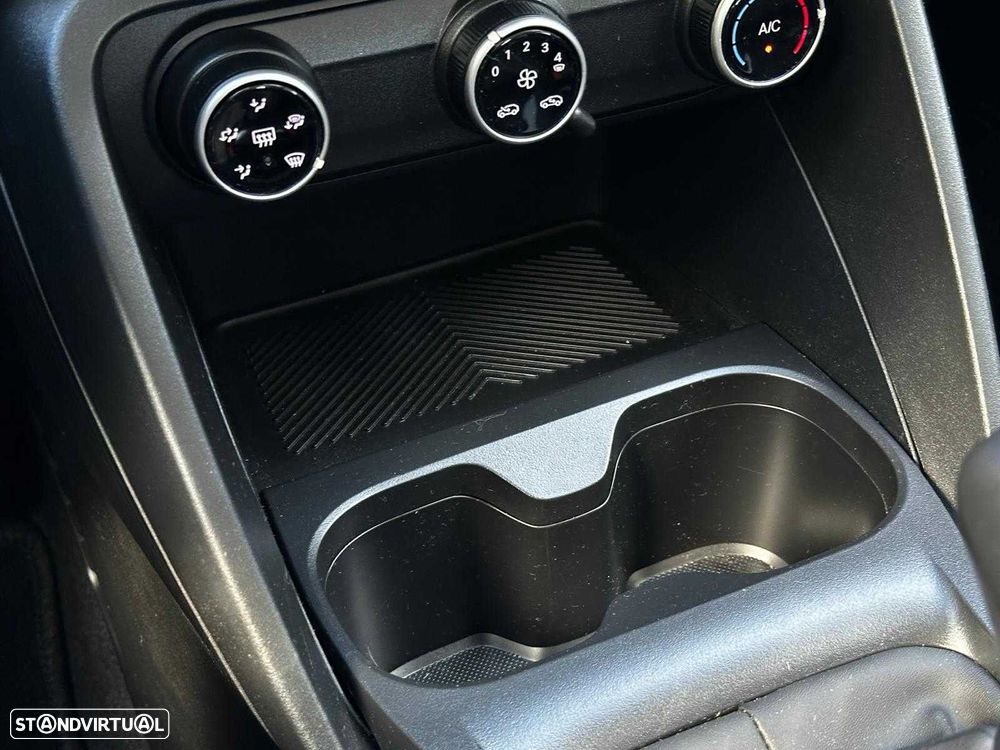 Citroën C3 1.2 Turbo Plus - 15