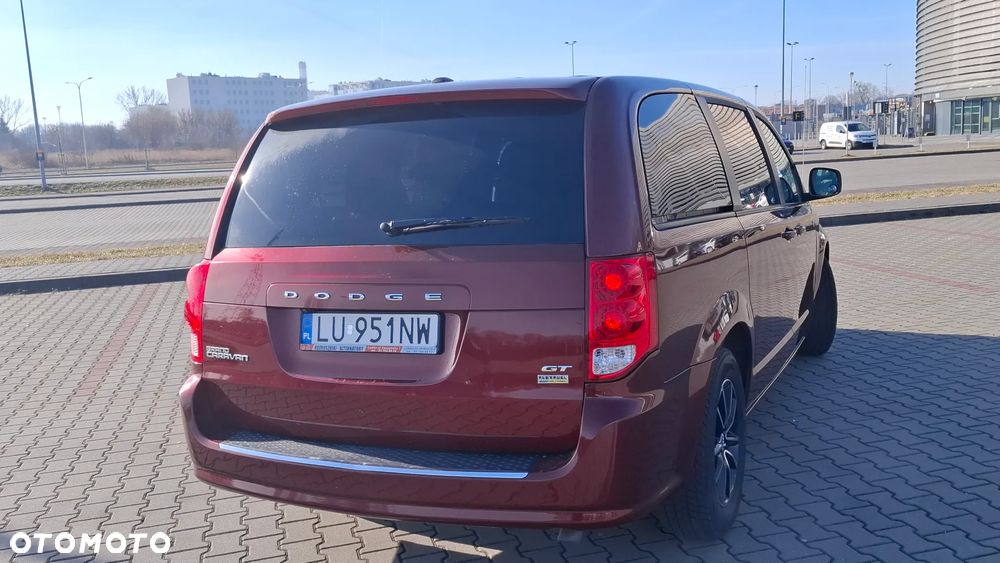 Dodge Grand Caravan 3.6 R/T - 11