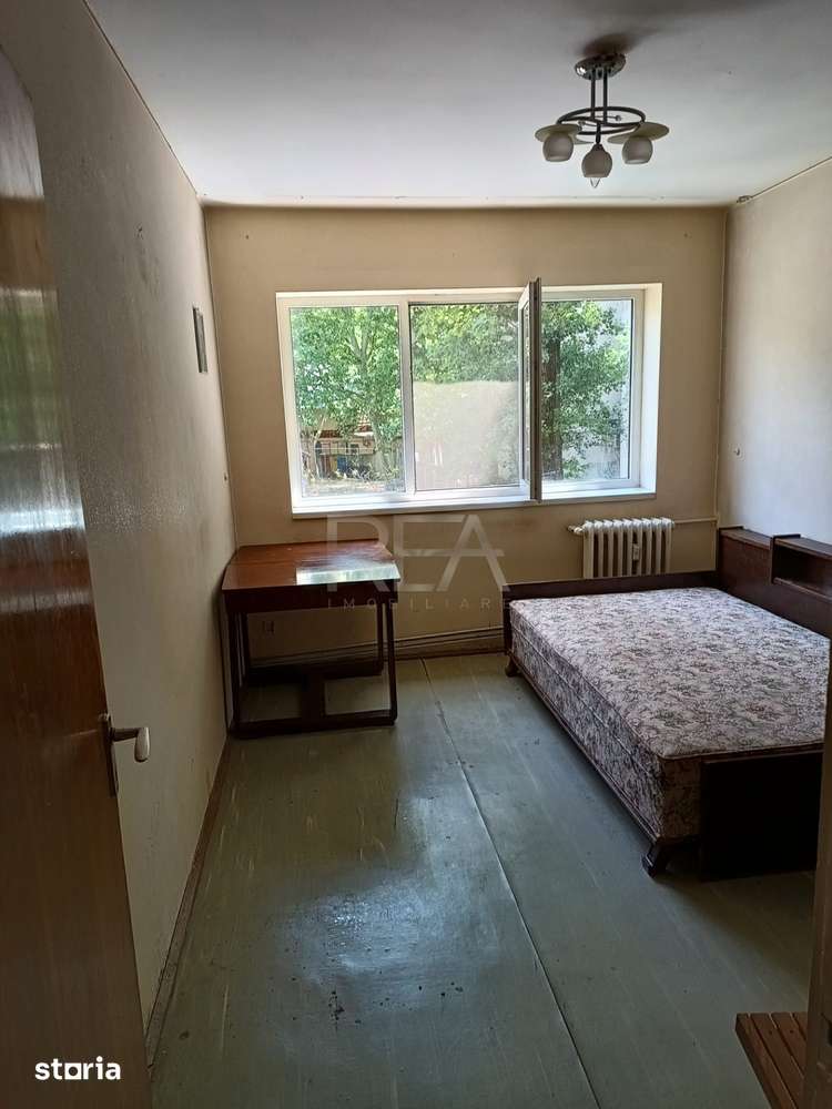 3 camere, et 1/9, anvelopat, 71 mp-Apusului — fotografia 3