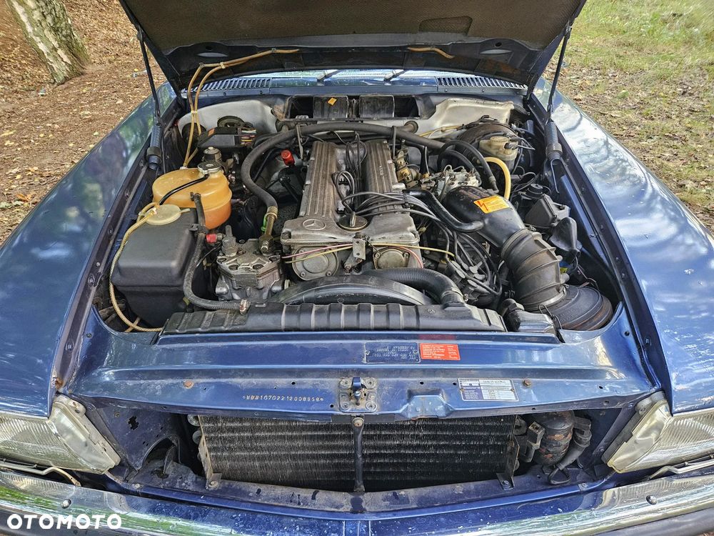Mercedes-Benz SLC - 23