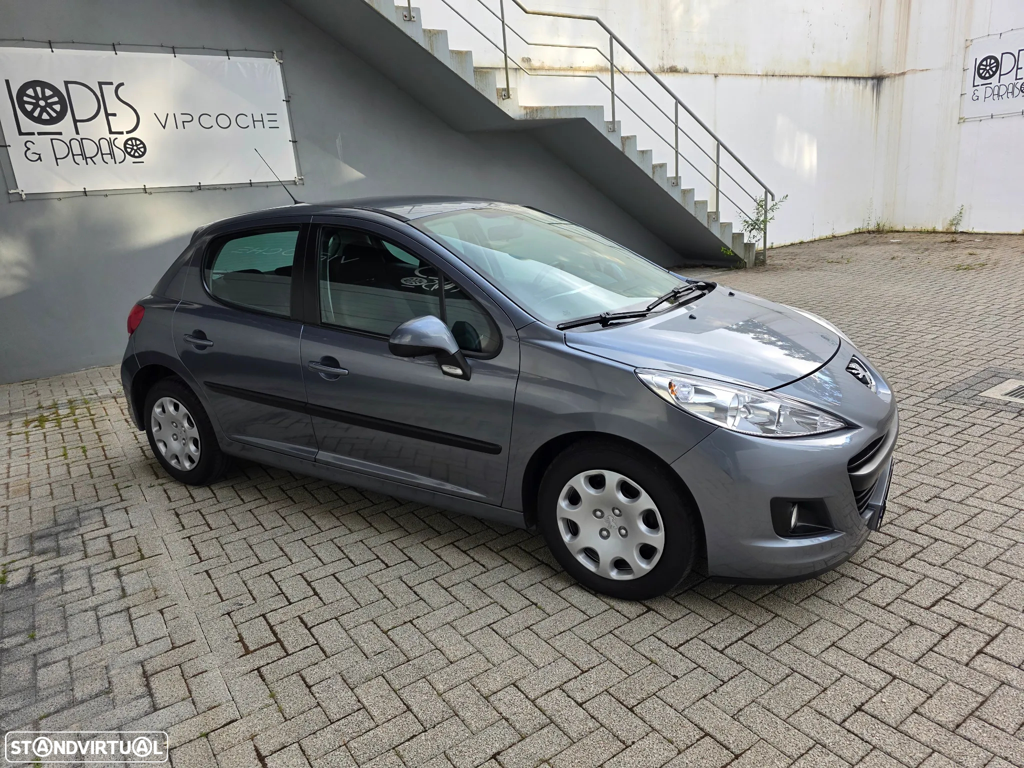Peugeot 207 1.4 16V Active - 10