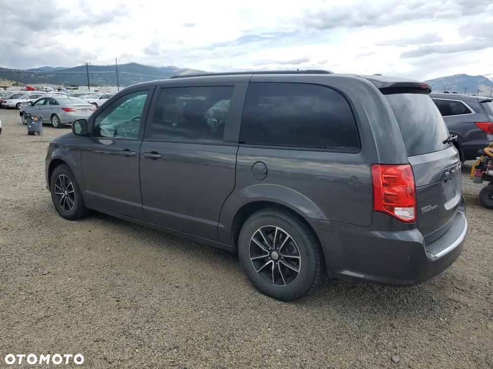 Dodge Grand Caravan - 3