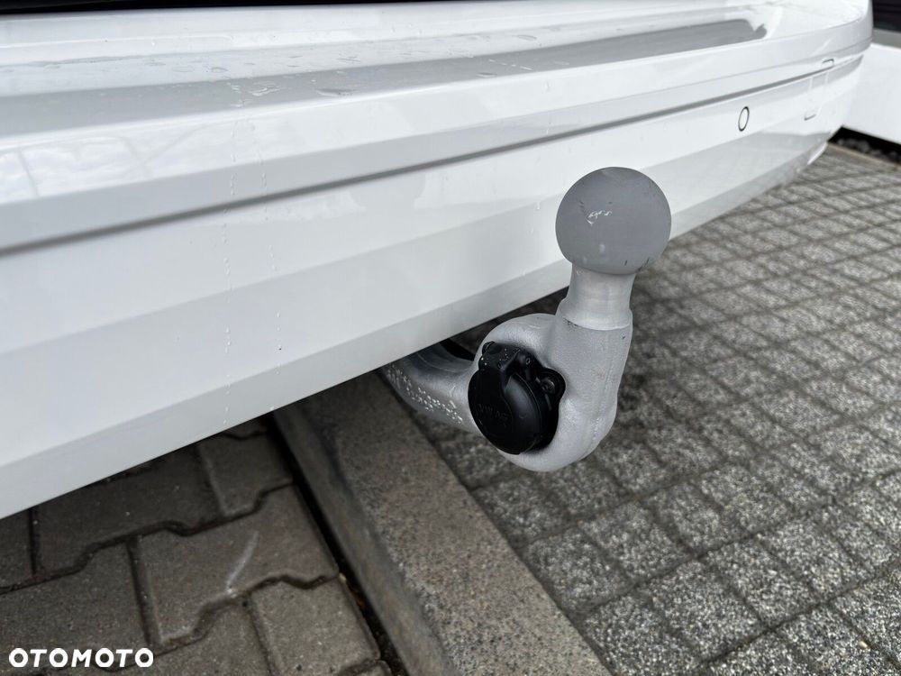 Volkswagen multivan EDITION 2.0 TDI 150 KM 7-DSG 8m L2 - 22