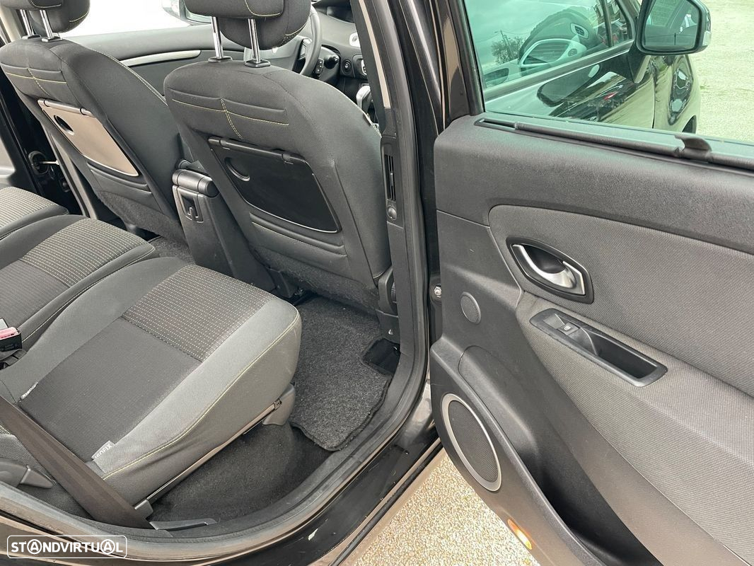 Renault Scénic 1.5 dCi Dynamique S EDC - 18