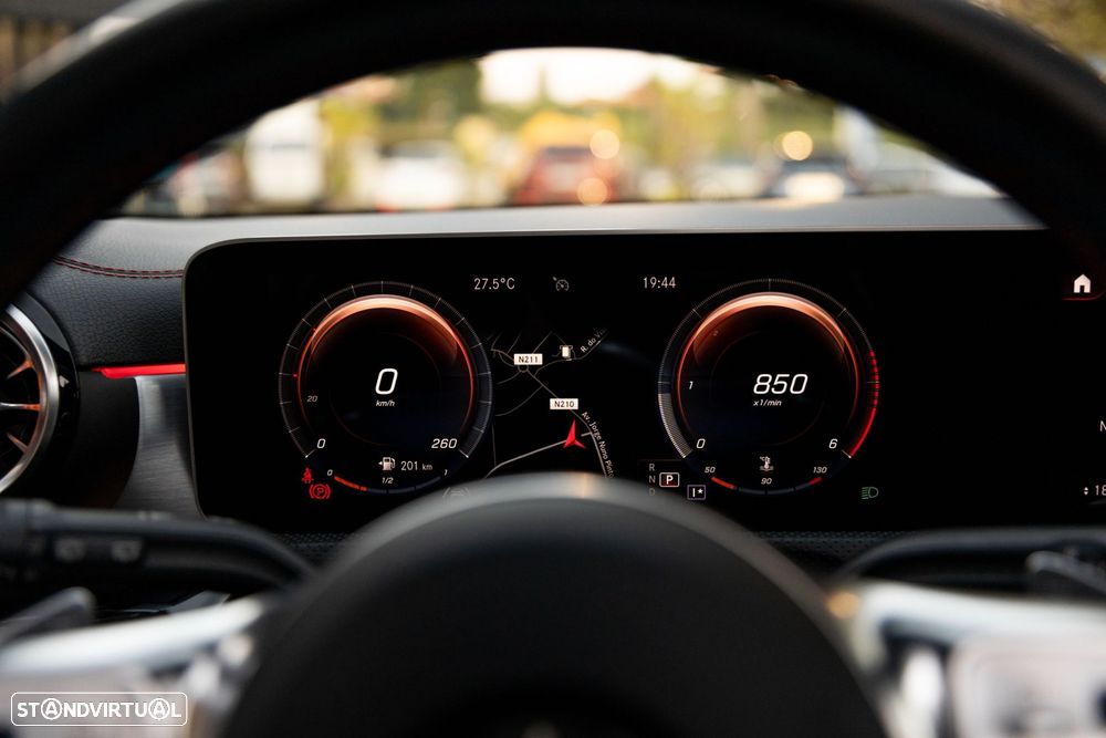 Mercedes-Benz CLA 180 - 41