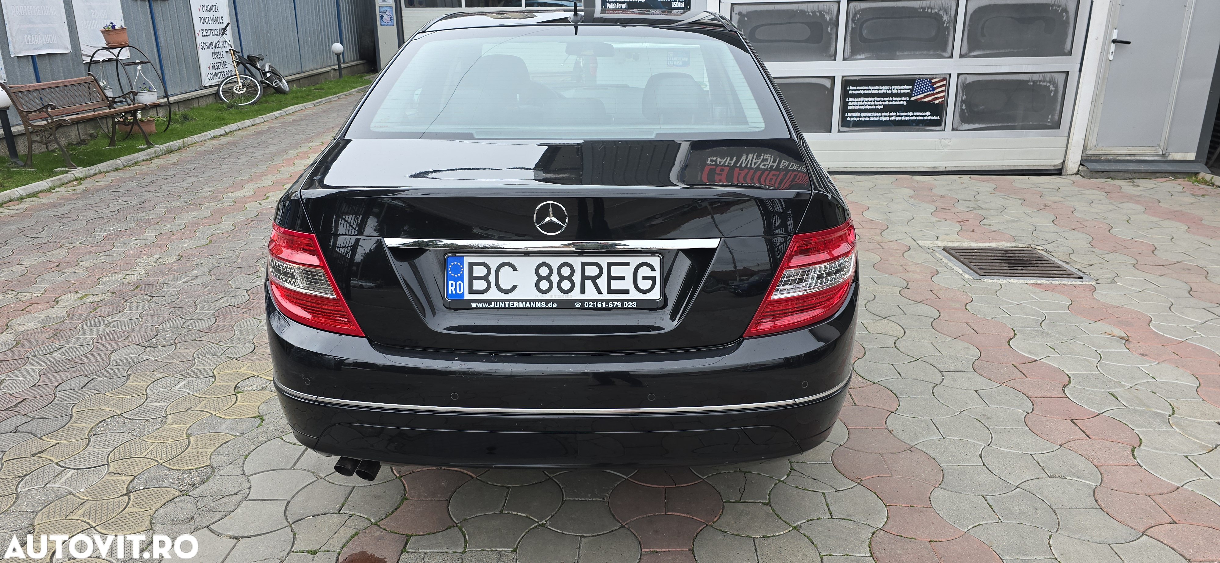Mercedes-Benz C 180 CGI Automatik BlueEFFICIENCY Avantgarde - 4