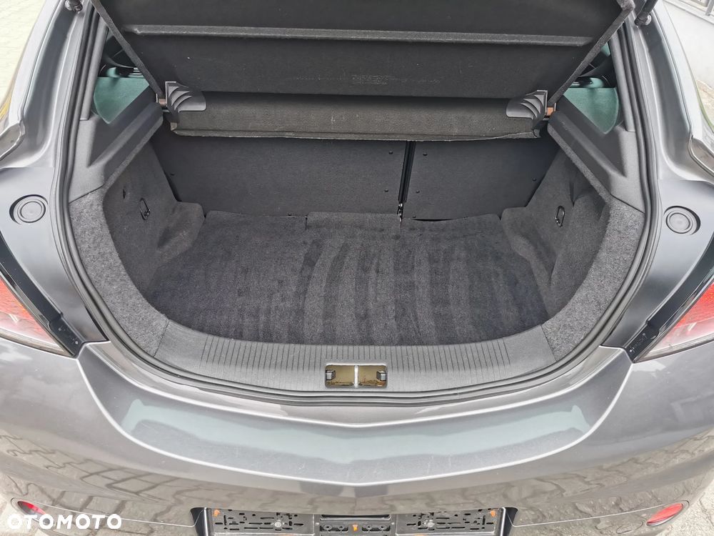 Opel Astra 1.6 Sport - 24