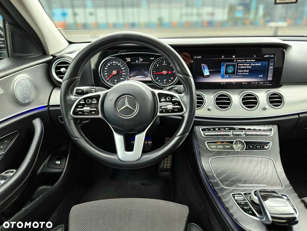 Mercedes-Benz Klasa E 220 d 9G-TRONIC - 16